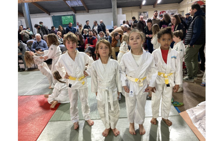 Les mini-poussins: Jean, Meylis, Sofia, Éve